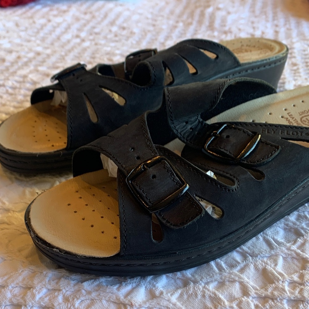 Floy Flot Women's Slip On Sandals - Picture 6 of 16
